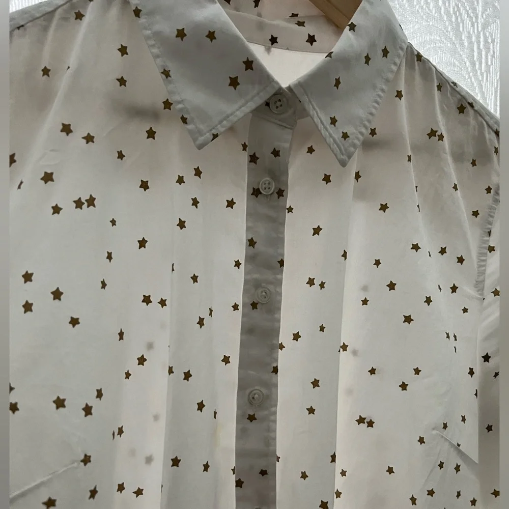 Talbots mini stars button down long sleeve shirt. Worn once!! Size M - Picture 4 of 10